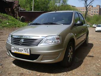 2011 Renault Logan Pictures