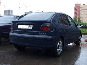 1996 Renault Megane Pictures