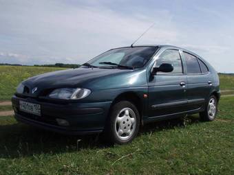 1996 Renault Megane Pictures