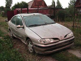 1998 Renault Megane Photos