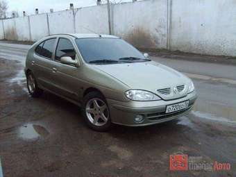 2000 Renault Megane Pictures