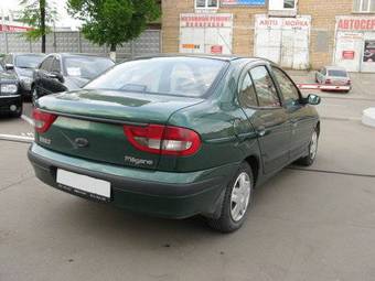 2000 Renault Megane Pictures
