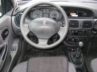 2000 Renault Megane Pictures