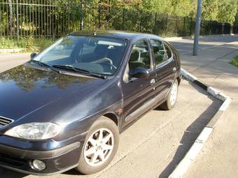 2000 Renault Megane Pictures