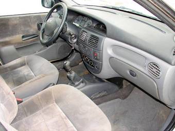 2001 Renault Megane Pictures