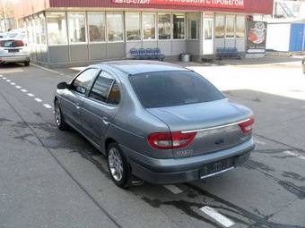 2001 Renault Megane Photos