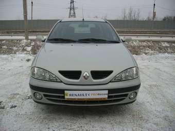 2002 Renault Megane Pictures