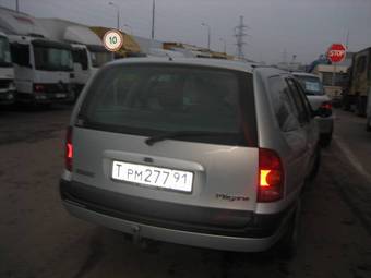 2002 Renault Megane Photos