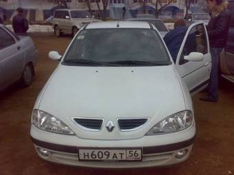 2002 Renault Megane Photos