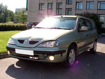 2002 Renault Megane Pictures