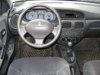 2002 Renault Megane Photos