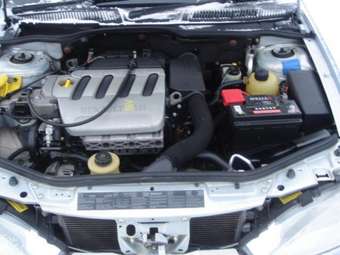 2003 Renault Megane Photos