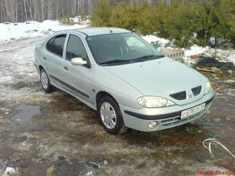 2003 Renault Megane Pictures