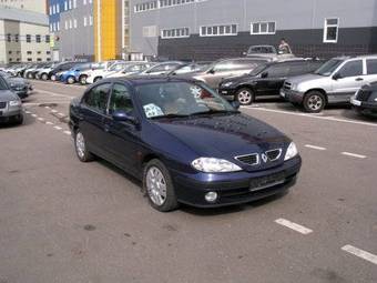 2003 Renault Megane Pics