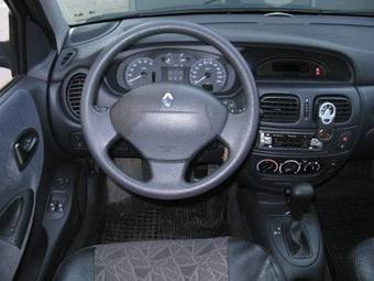 2003 Renault Megane Pictures
