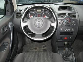 2003 Renault Megane Pics