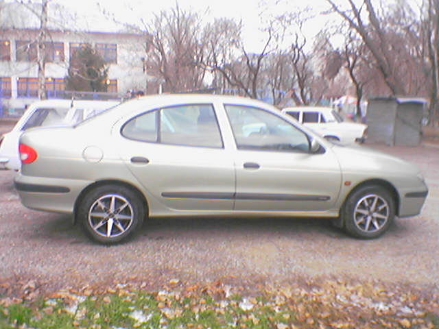 2004 Renault Megane