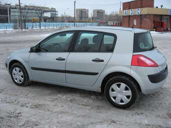 2004 Renault Megane Pictures