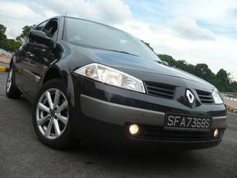 2004 Renault Megane Photos