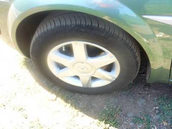 2004 Renault Megane Images