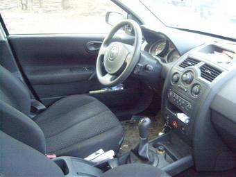 2004 Renault Megane Pictures