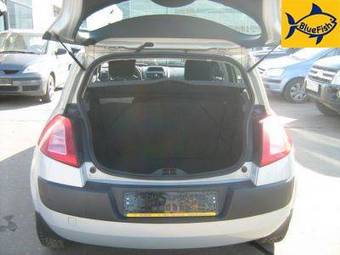 2004 Renault Megane Pictures