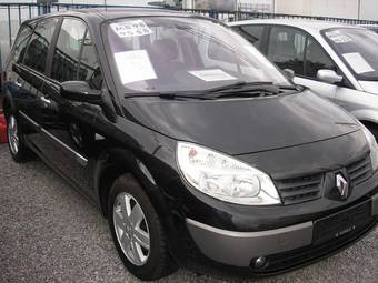 2004 Renault Megane Photos