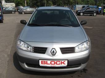 2004 Renault Megane Photos