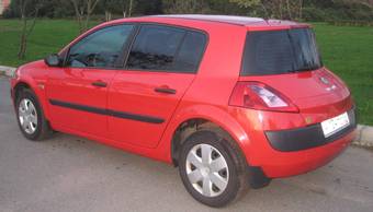 2004 Renault Megane Photos