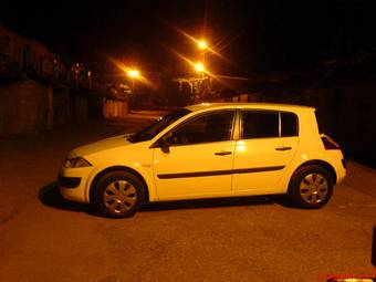 2004 Renault Megane Pictures