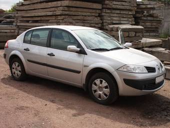 2004 Renault Megane Photos