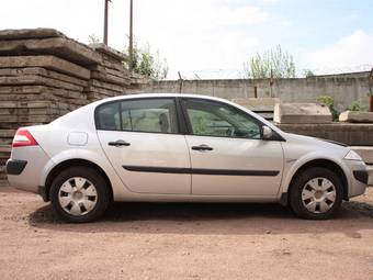 2004 Renault Megane Pictures