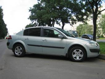 2004 Renault Megane Photos