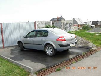 2004 Renault Megane Pictures