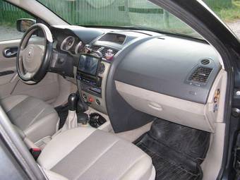 2004 Renault Megane Wallpapers