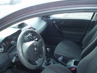 2004 Renault Megane Pictures