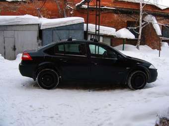 2005 Renault Megane Pictures