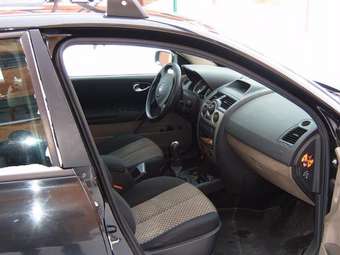 2005 Renault Megane Photos
