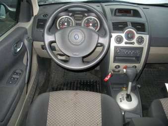 2005 Renault Megane Pictures