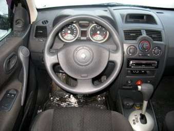 2005 Renault Megane Pictures