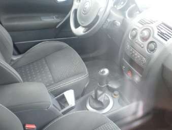 2005 Renault Megane Images
