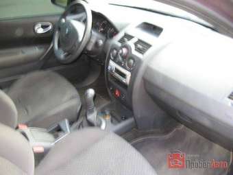 2005 Renault Megane Photos