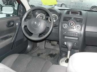 2005 Renault Megane Images
