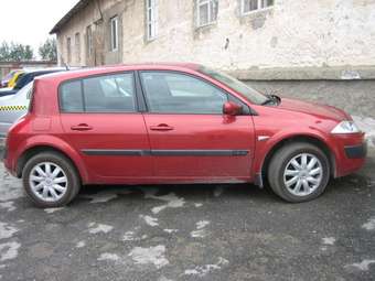 2005 Renault Megane Pictures