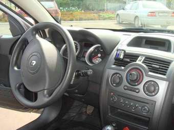 2005 Renault Megane Photos