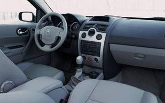 2005 Renault Megane Pictures