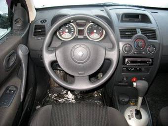 2005 Renault Megane Pics