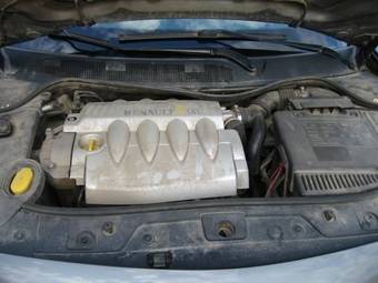 2005 Renault Megane Pictures