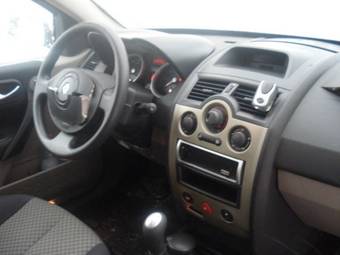 2005 Renault Megane Pics