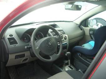 2005 Renault Megane Photos